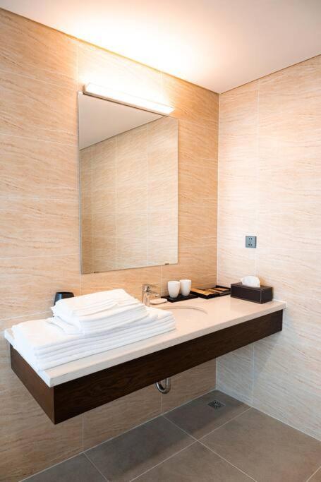 1Br - 1 Sofa Bed Luxurious 5-Stars Resort Phuc Yen Exterior photo