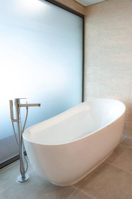 1Br - 1 Sofa Bed Luxurious 5-Stars Resort Phuc Yen Exterior photo